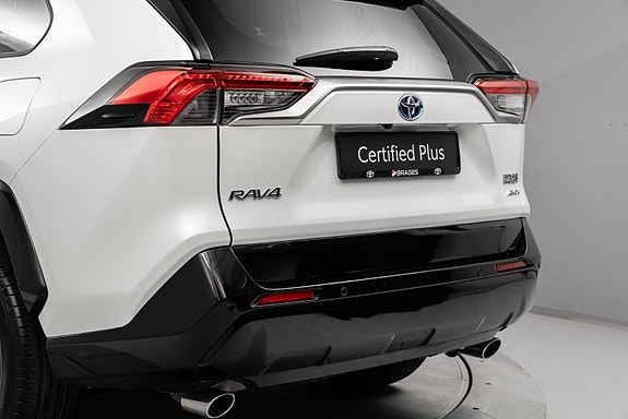 Toyota RAV4 8 of 29