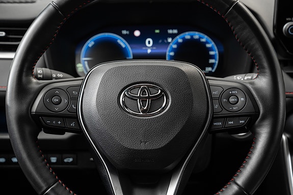 Toyota RAV4 23 of 29