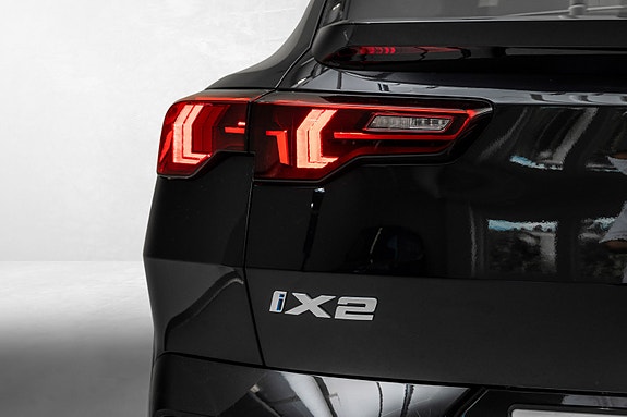 BMW iX2 9 of 30