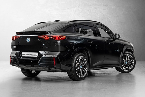 BMW iX2 3 of 30