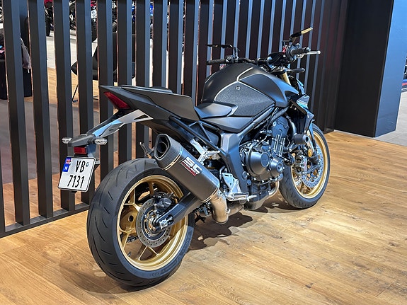 Honda CB1000 Hornet SP - Mye utstyr! 3 of 15
