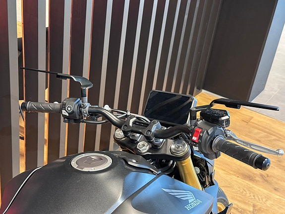 Honda CB1000 Hornet SP - Mye utstyr! 7 of 15