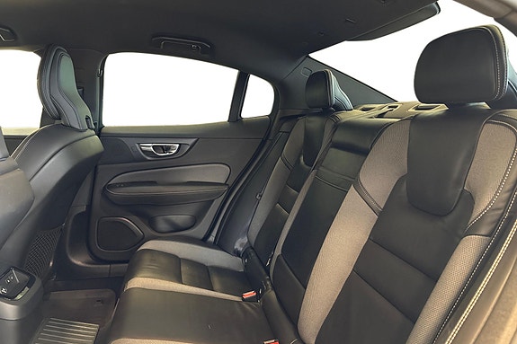 Volvo S60 17 of 24