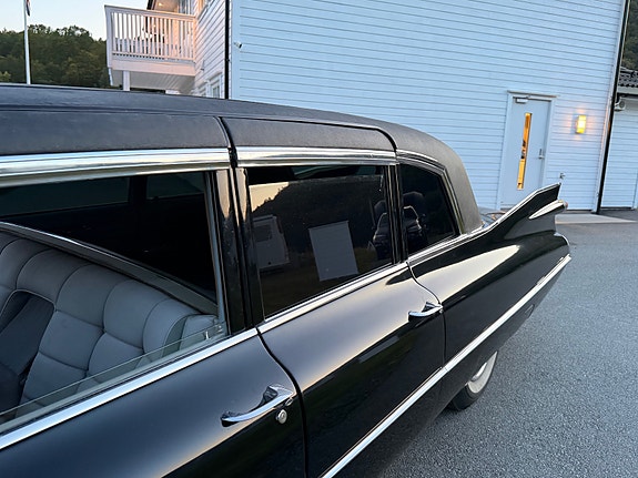 Cadillac Fleetwood 27 of 30