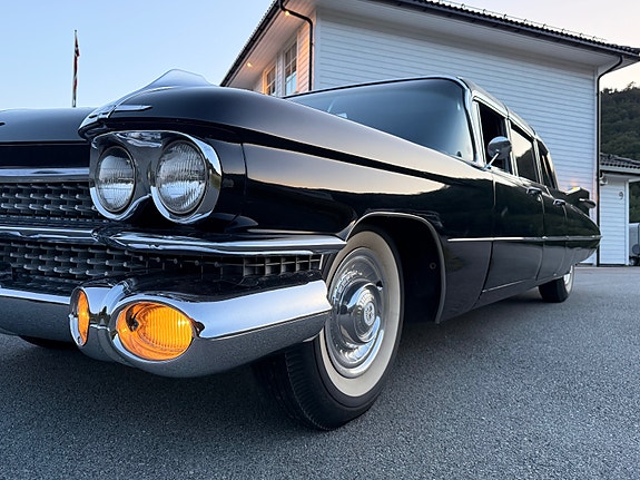 Cadillac Fleetwood 24 of 30