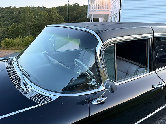 Cadillac Fleetwood 26 of 30