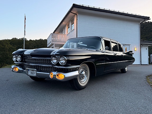 Cadillac Fleetwood 3 of 30