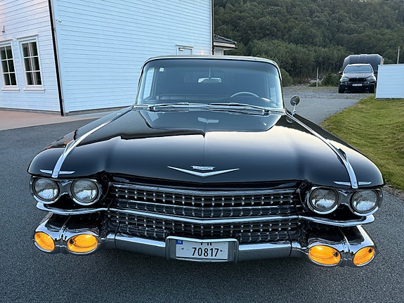 Cadillac Fleetwood 21 of 30