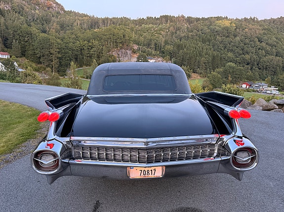 Cadillac Fleetwood 10 of 30