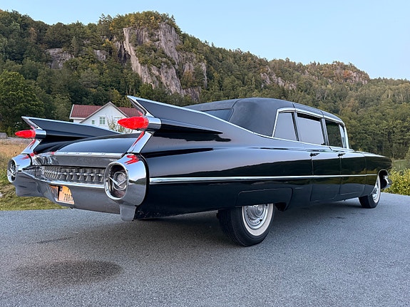 Cadillac Fleetwood 14 of 30
