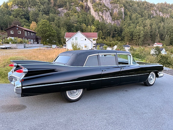 Cadillac Fleetwood 15 of 30
