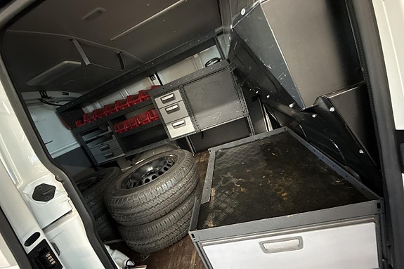 Volkswagen Transporter 22 of 24