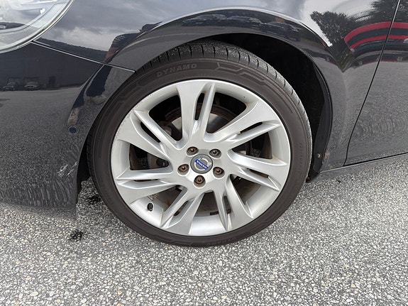 Volvo V40 9 of 30