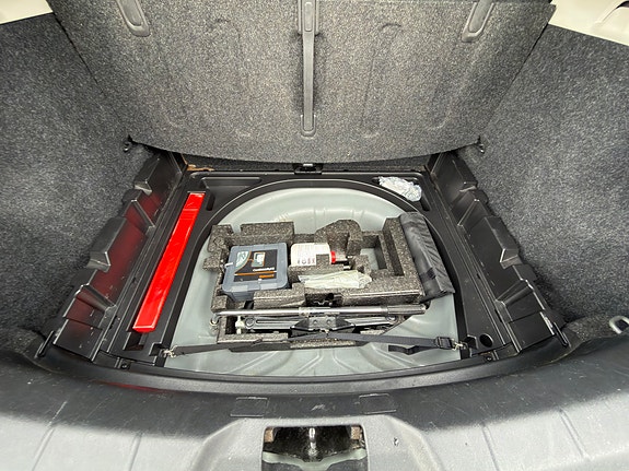 Volvo V40 23 of 30