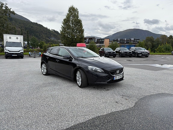 Volvo V40 7 of 30