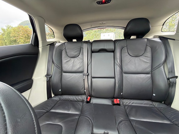 Volvo V40 19 of 30