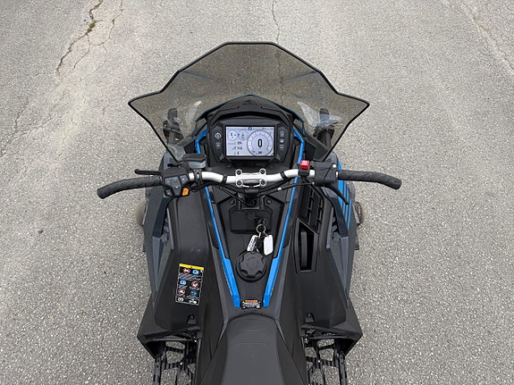 Polaris 650 Voyageur Nordic Pro 155" 7 of 8