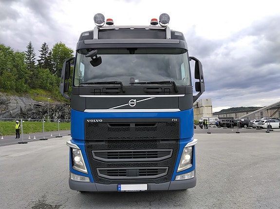 Volvo FH540 6X2 Krokbil 3 of 25
