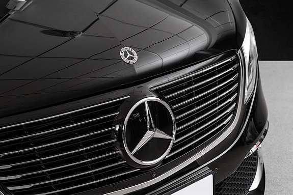 Mercedes-Benz EQV300 5 of 30