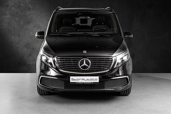 Mercedes-Benz EQV300 3 of 30