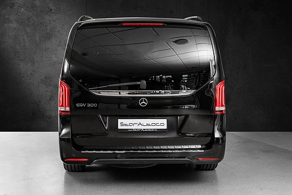 Mercedes-Benz EQV300 8 of 30