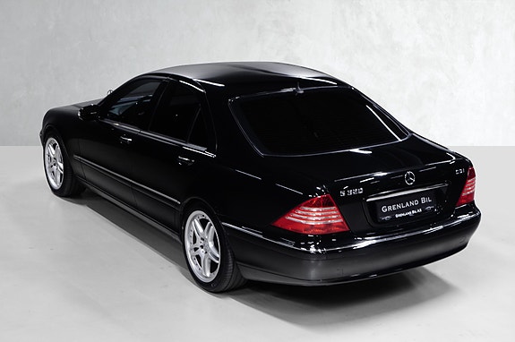 Mercedes-Benz S320 9 of 27