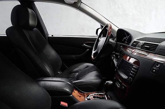 Mercedes-Benz S320 16 of 27