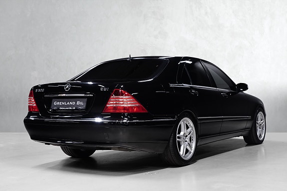 Mercedes-Benz S320 11 of 27