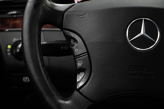 Mercedes-Benz S320 26 of 27