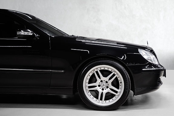 Mercedes-Benz S320 4 of 27