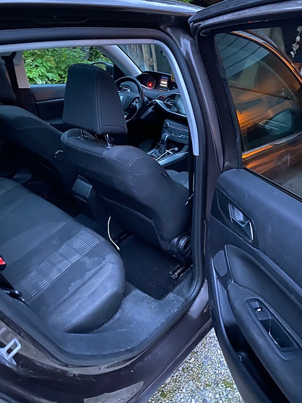 Peugeot 308 8 of 22