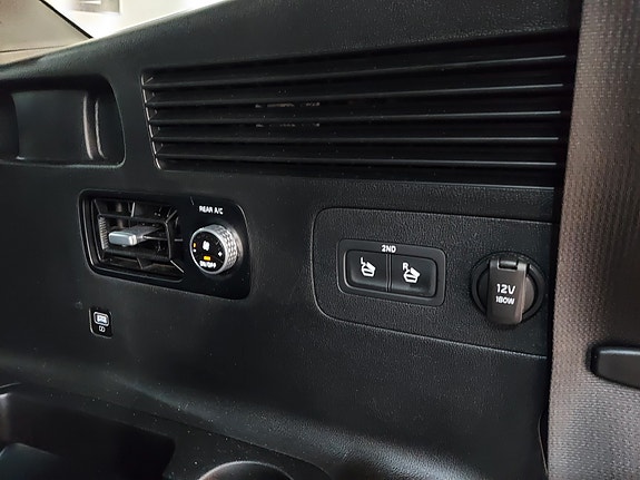 Kia Sorento 28 of 30