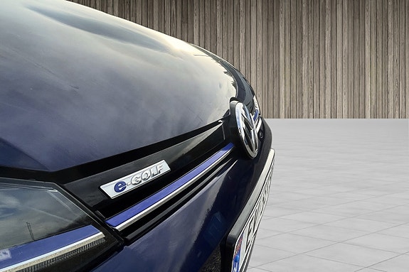 Volkswagen e-Golf VII 11 of 30