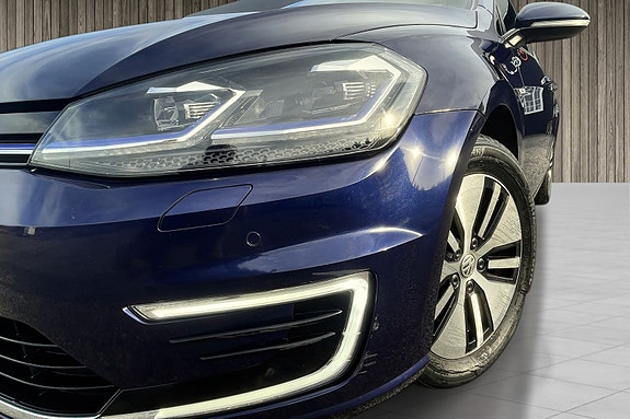 Volkswagen e-Golf VII 10 of 30