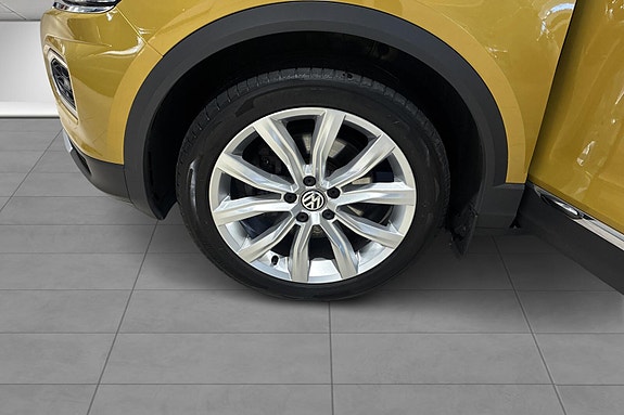 Volkswagen T-Roc 10 of 10