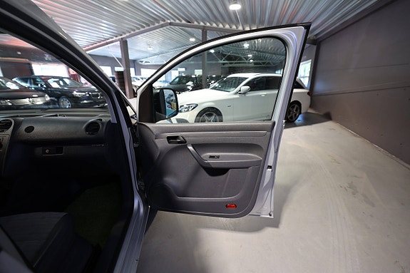 Volkswagen Caddy 27 of 28