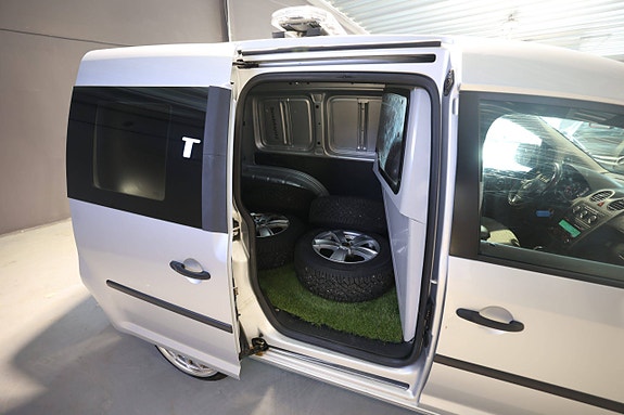 Volkswagen Caddy 26 of 28