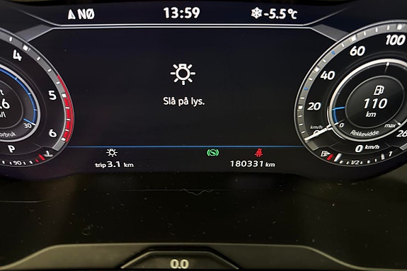 Volkswagen Passat Alltrack 9 of 22
