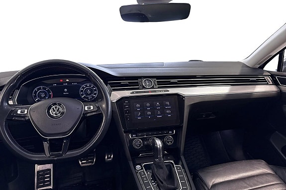 Volkswagen Passat Alltrack 18 of 22