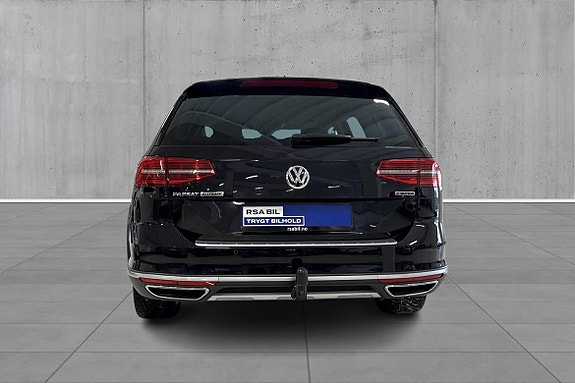 Volkswagen Passat Alltrack 4 of 22