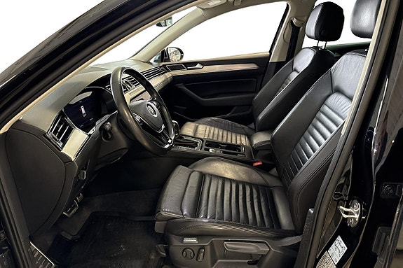 Volkswagen Passat Alltrack 7 of 22