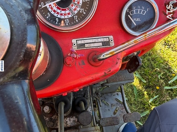 Massey Ferguson 1971 135 2X4 Traktor 15 of 21