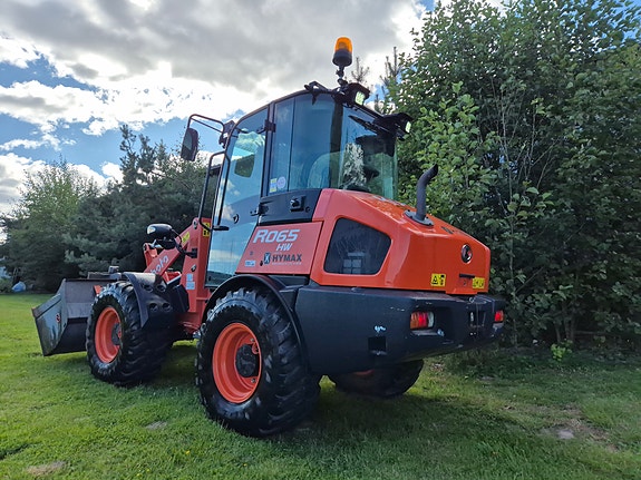 Kubota R065 2 of 12
