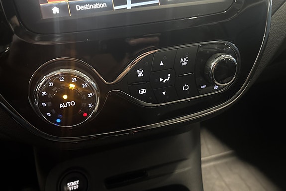 Renault Captur 15 of 24