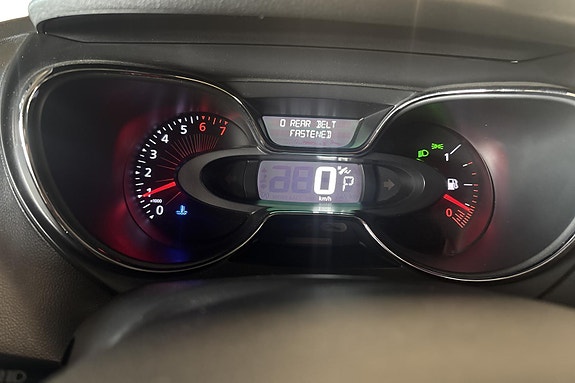Renault Captur 10 of 24