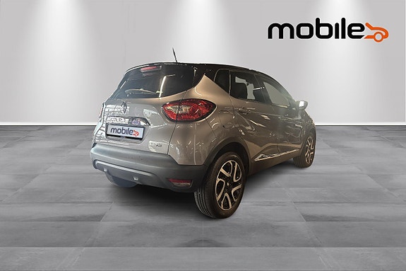 Renault Captur 3 of 24
