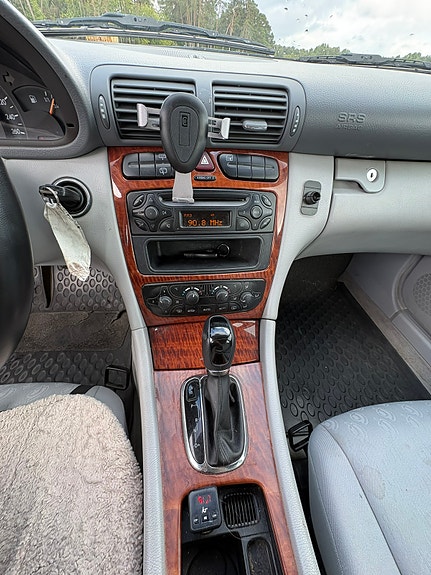 Mercedes-Benz C180 7 of 21