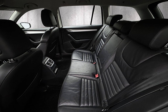 Skoda Octavia 16 of 22