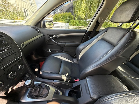 Saab 9-3 13 of 20