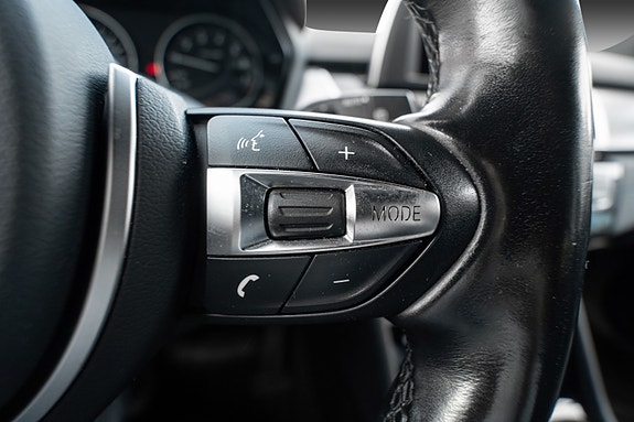 BMW 218i 23 of 30